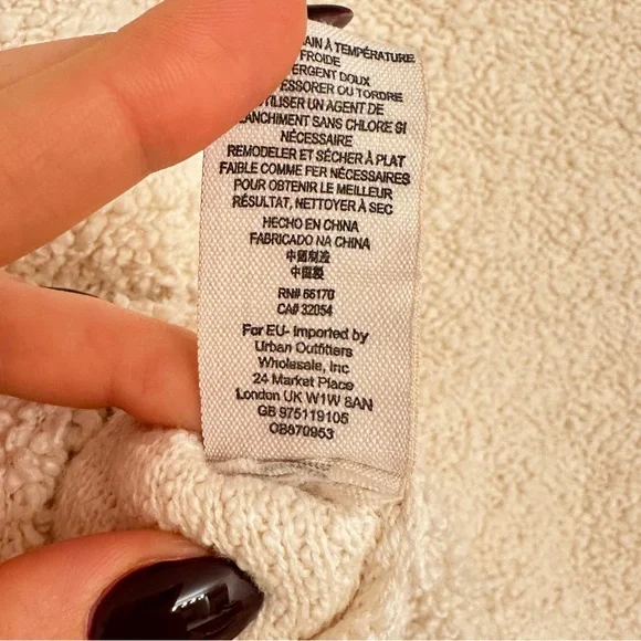 Free People Cotton Women's Ivory V-neck Popcorn pullover size S oversized - Picture 7 of 7